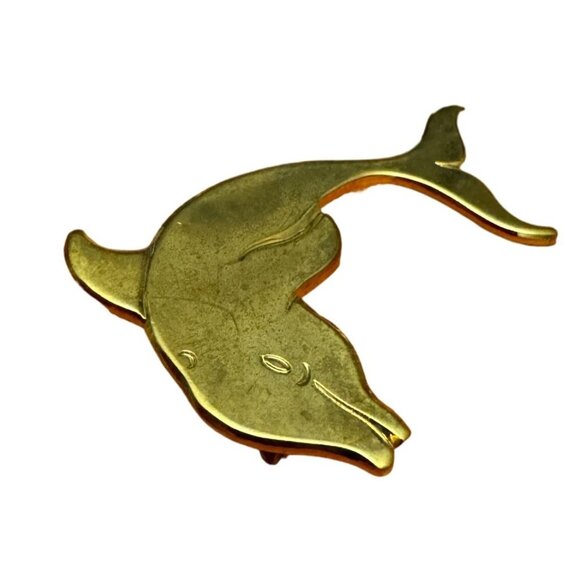 Vintage Gold Tone Dolphin Shaped Pin Brooch Cute Animal Jewelry Accessory - Picture 4 of 7
